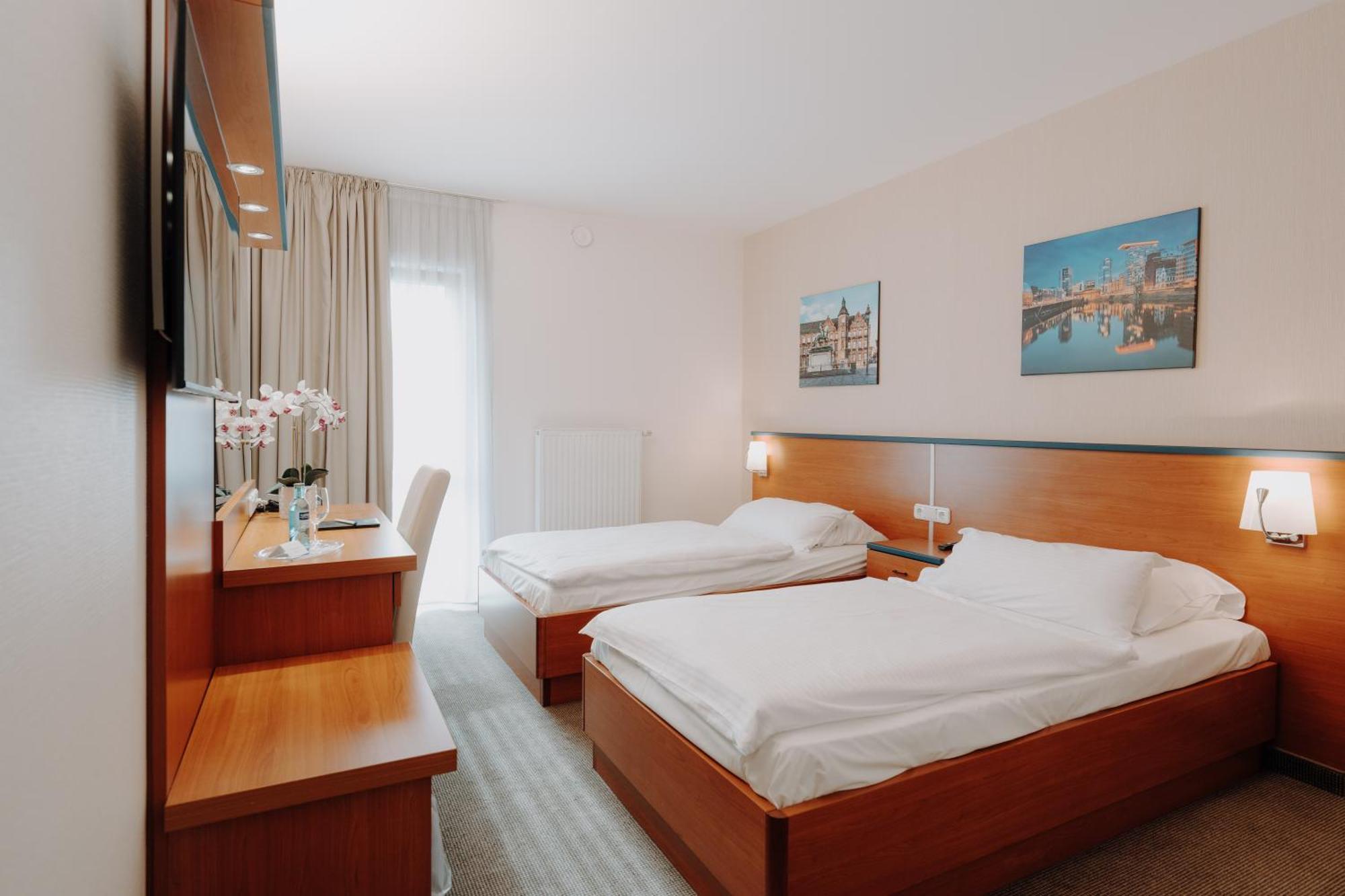 Am Wald Hotel Monheim am Rhein