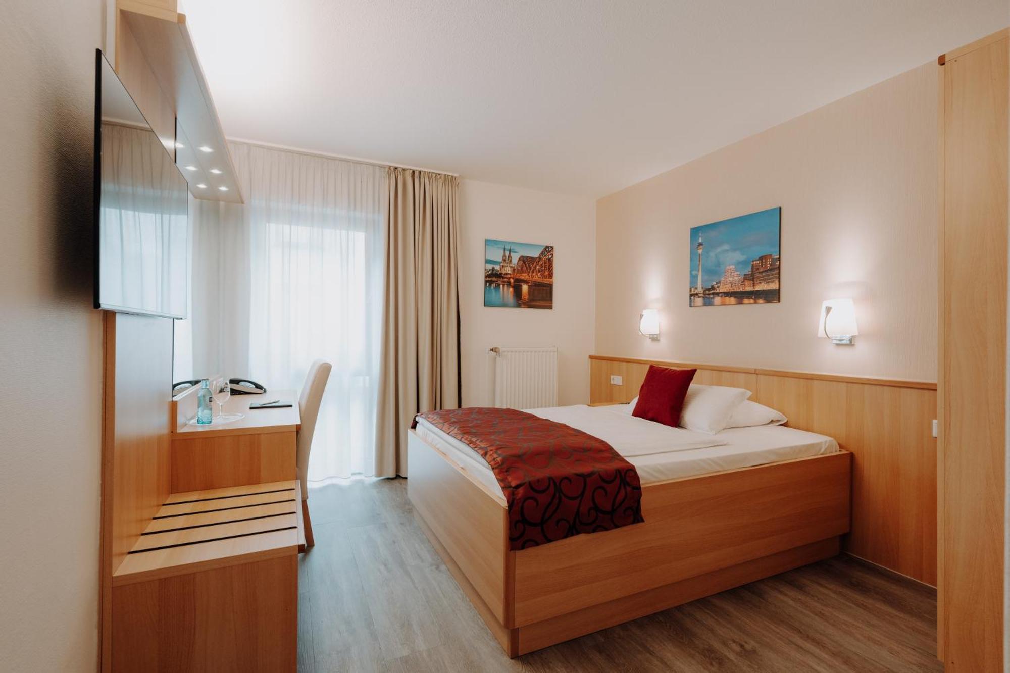 Hotel Am Wald Monheim am Rhein